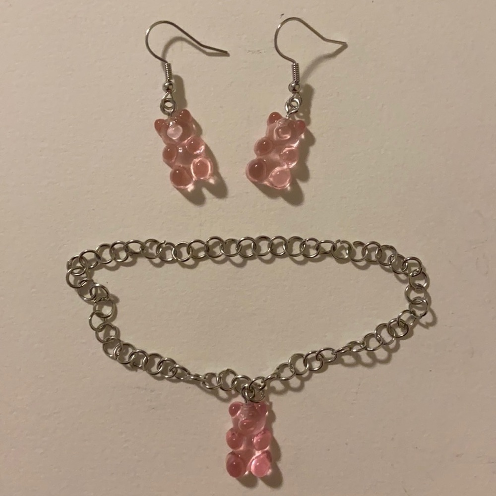 Pink gummy bear earrings with bracelet